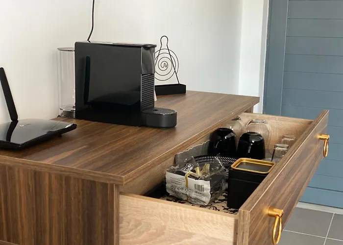 Airport Luxury Stay